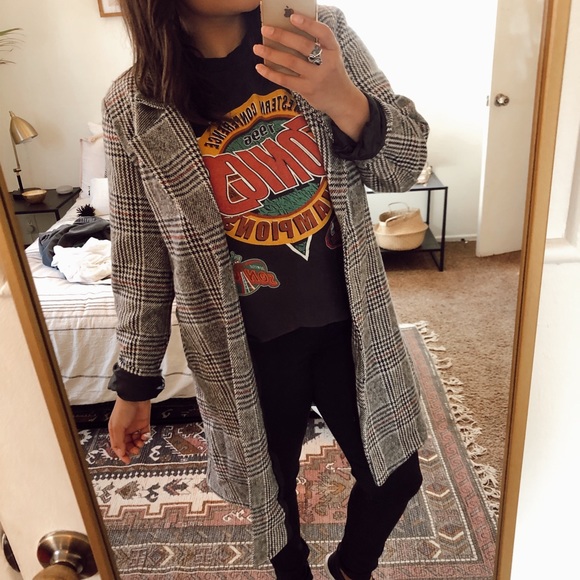 Plaid trench coat/ like new - Picture 3 of 5